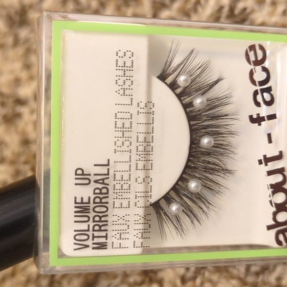 About-Face Volume Up Mirrorball faux pearl embellished high volume lashes - Picture 7 of 9